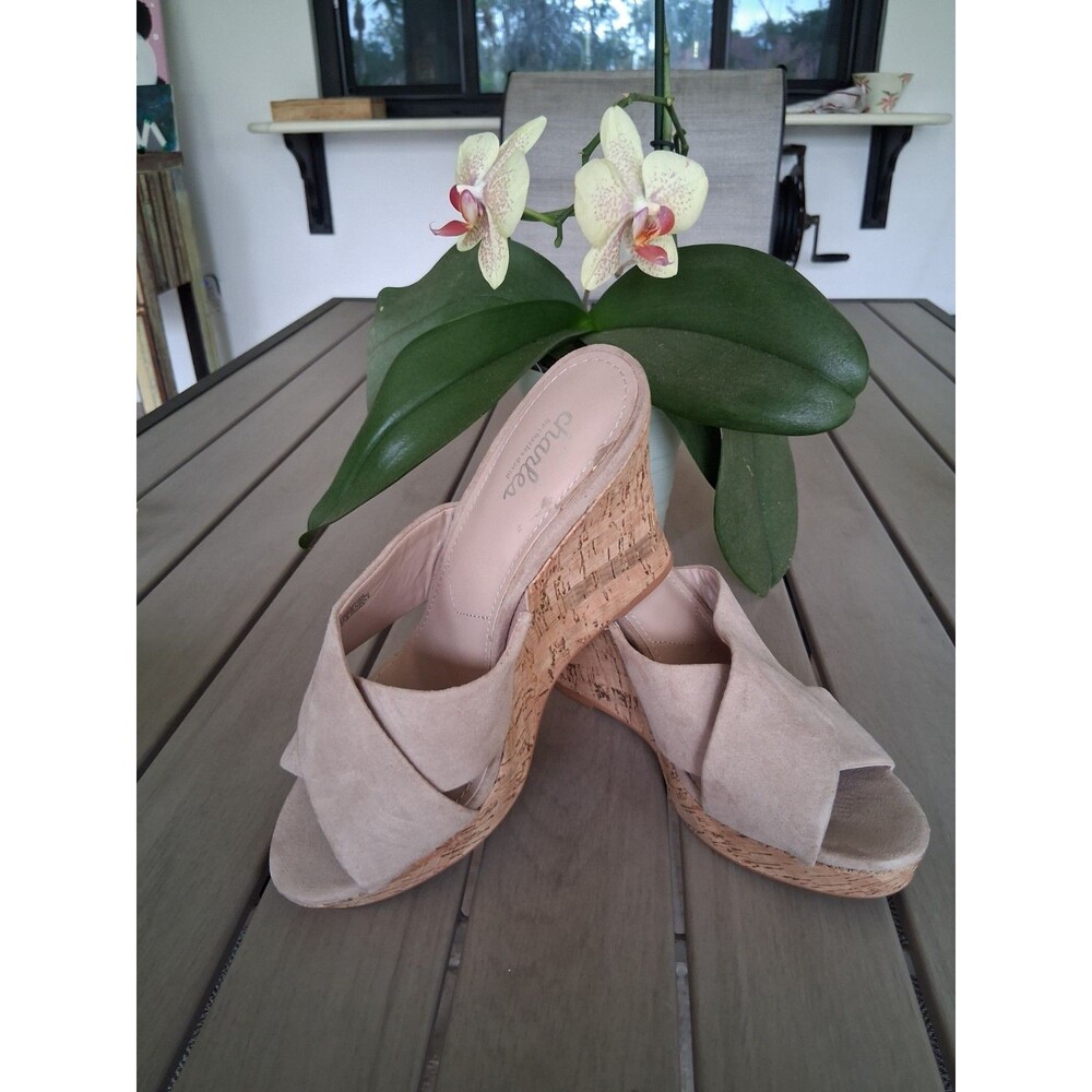 Charles by Charles David Beige Suede Cork Wedge Mule Sandals Women's 8M SB6